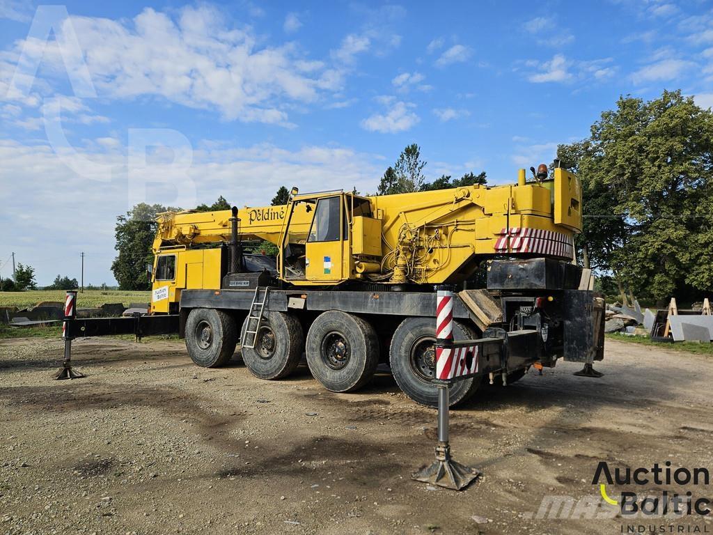 Liebherr LTM 1060 Araç üzeri vinçler