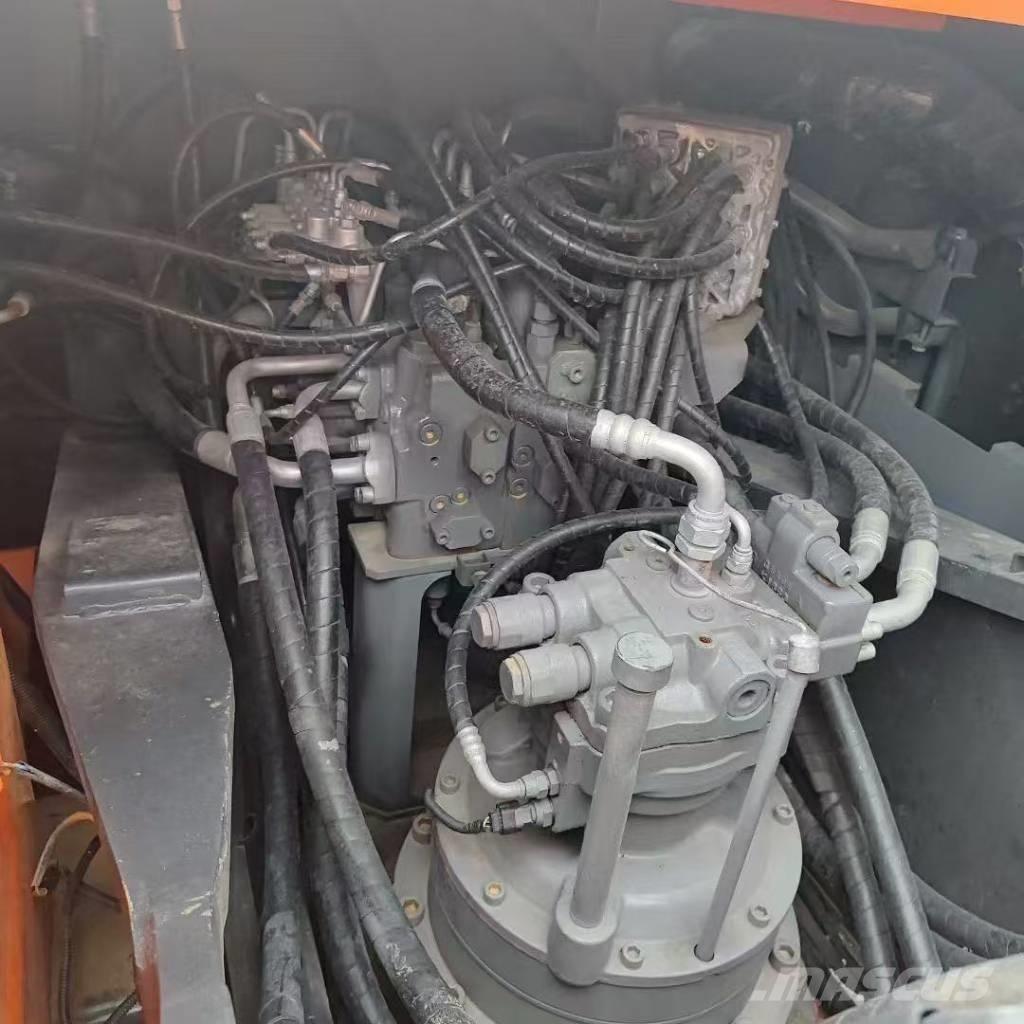 Hitachi 240-3 Paletli ekskavatörler