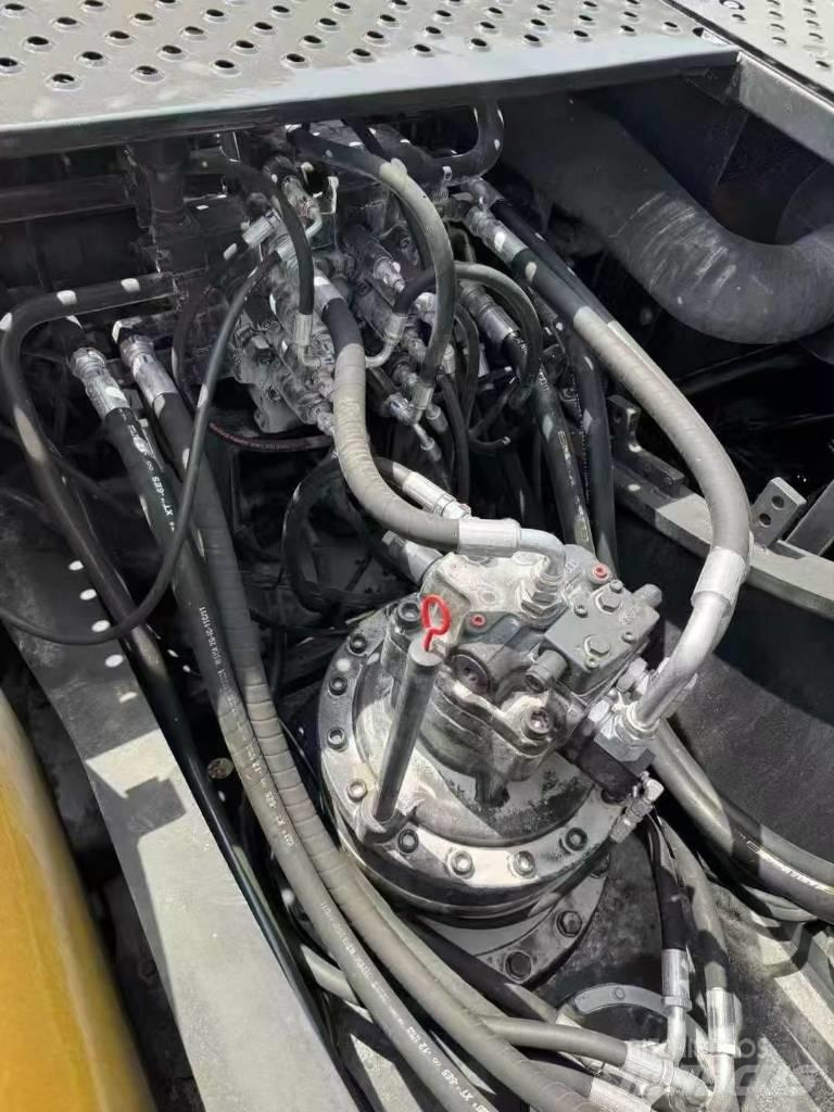 Volvo EC 240 Paletli ekskavatörler