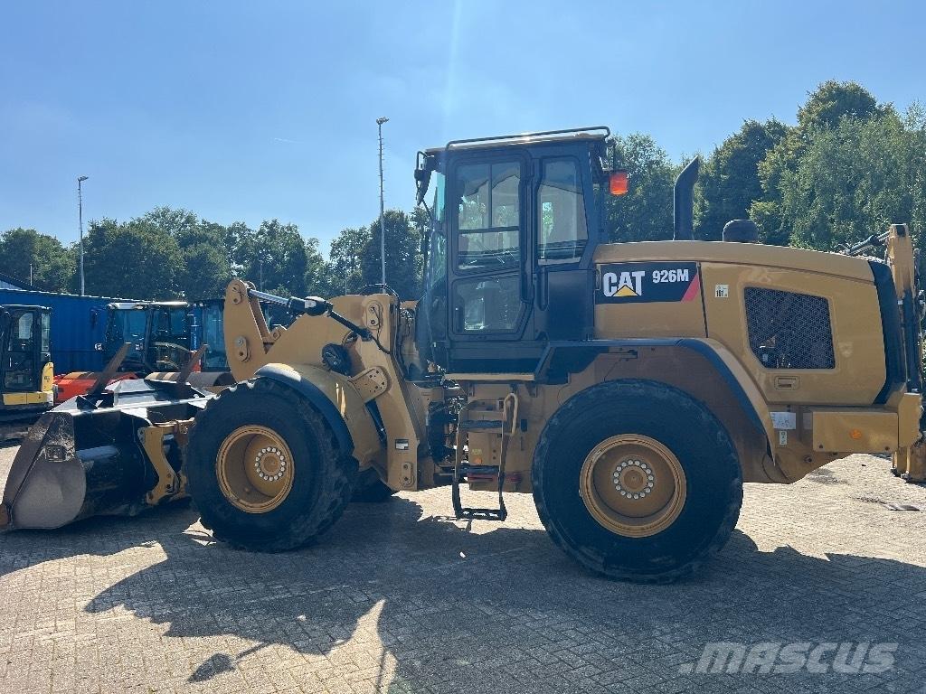 CAT 926M - 926 M Paletli ekskavatörler