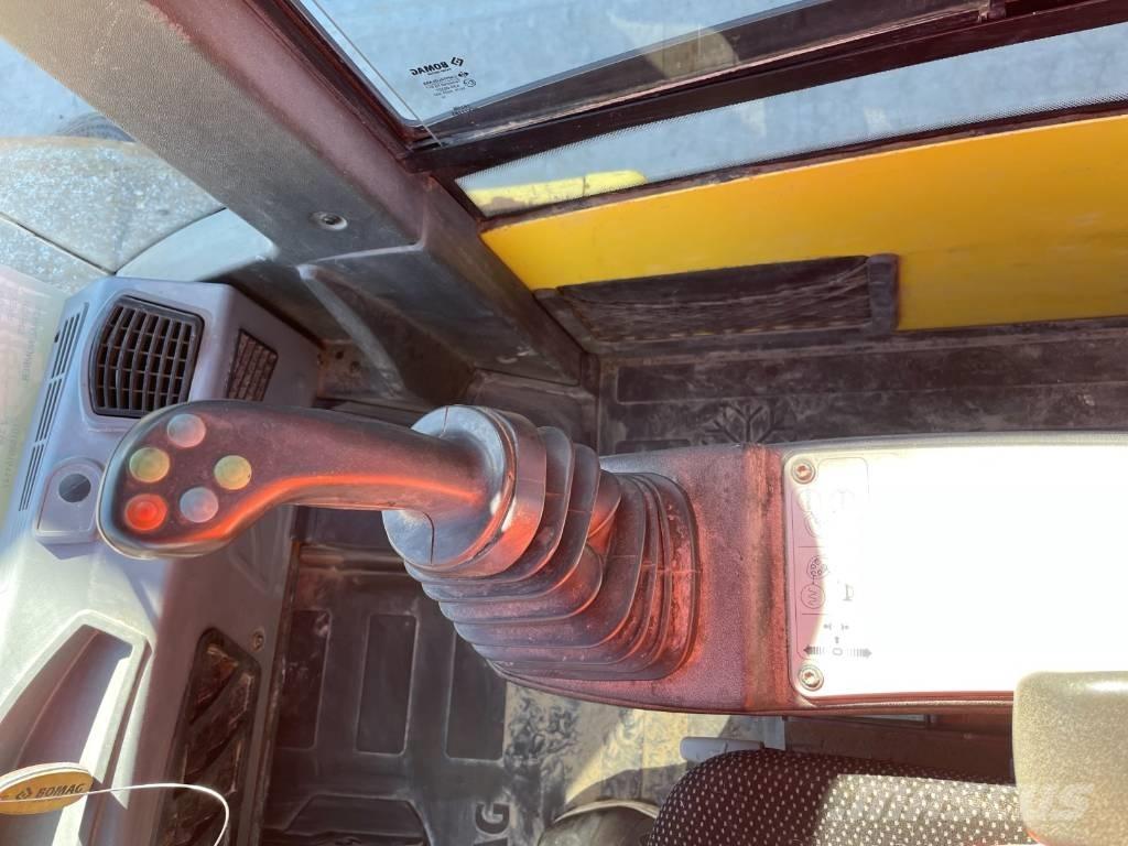 Bomag BW 213 D-5 Tek tamburlu silindirler