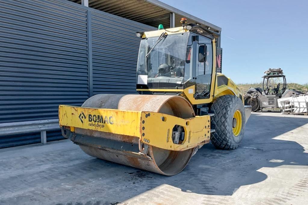 Bomag BW 213 D-5 Tek tamburlu silindirler