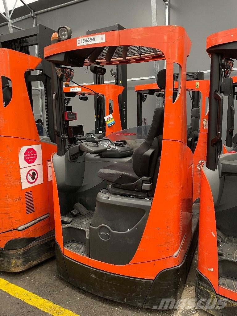 Toyota RRE250HE Reach truck - depo içi istif araçları