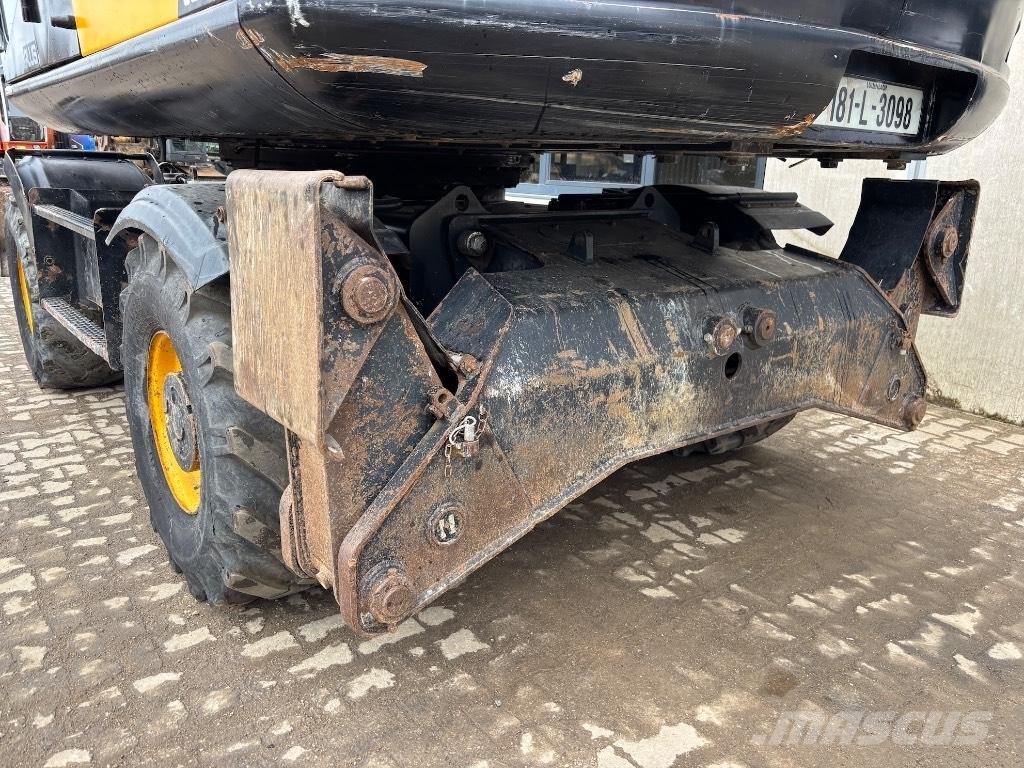 JCB JS 160 W Lastik tekerli ekskavatörler