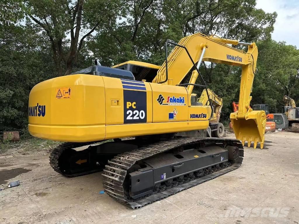 Komatsu PC220-8 Paletli ekskavatörler