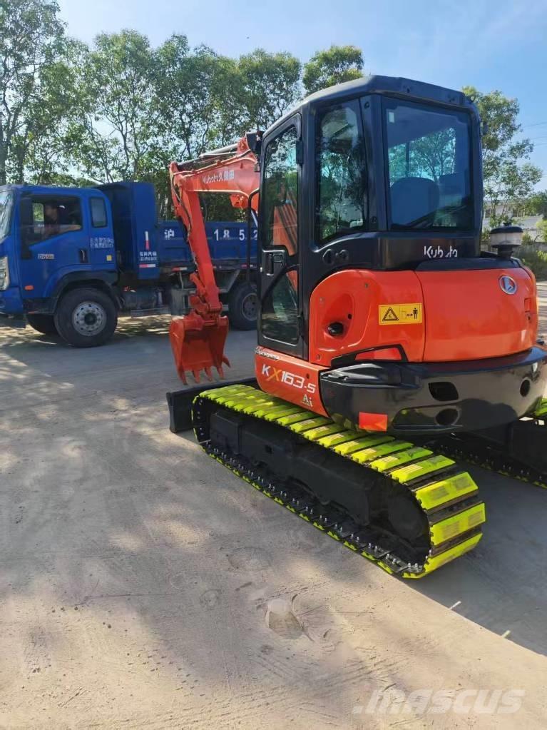 Kubota 163-5 Paletli ekskavatörler