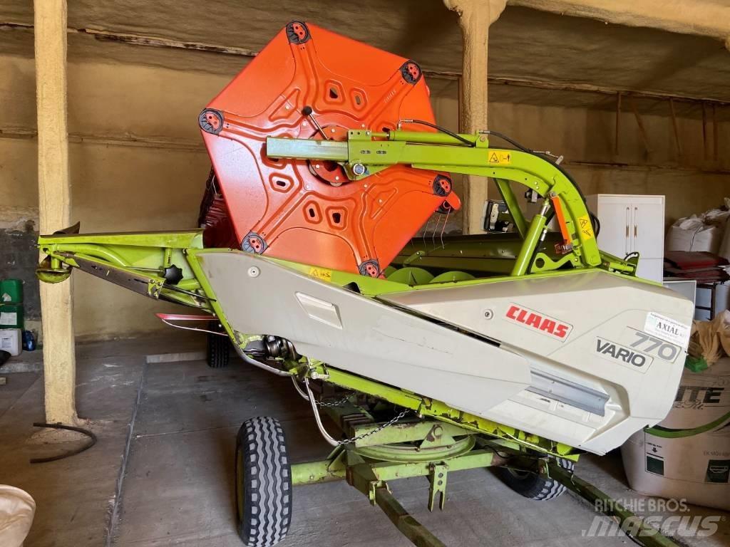 CLAAS Lexion 750 Biçerdöverler