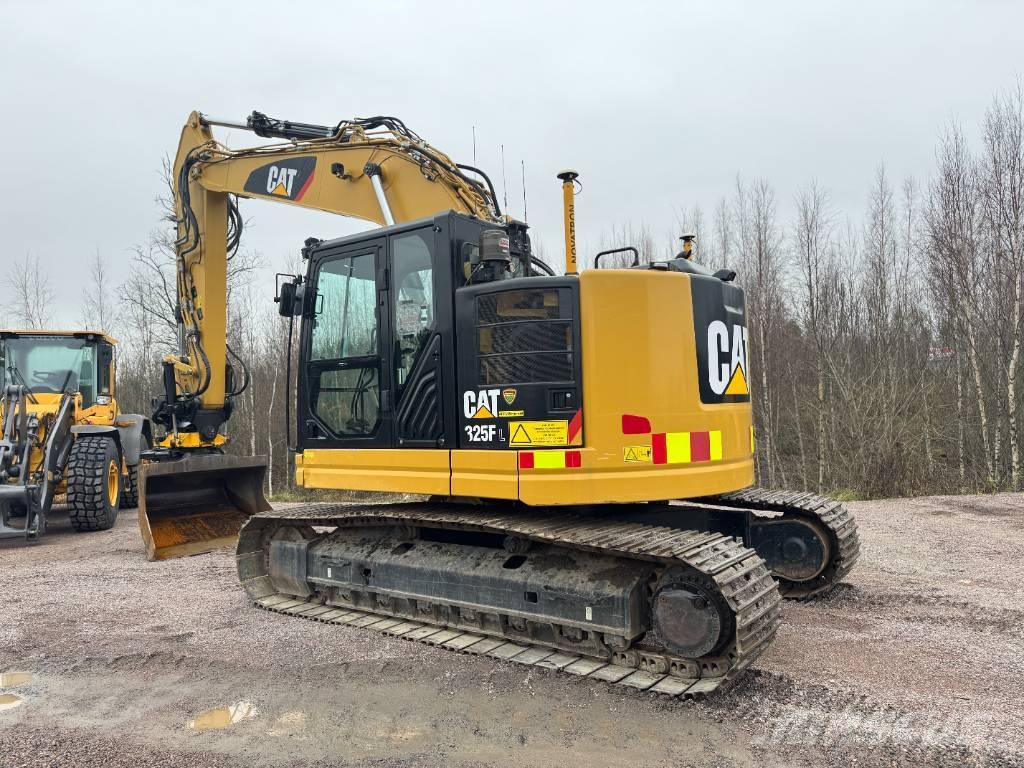 CAT 325 Paletli ekskavatörler