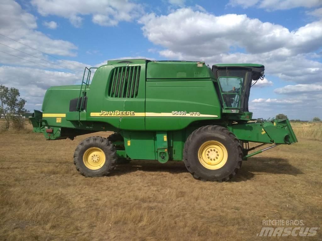 John Deere 9540 WTS Biçerdöver aksesuarlari