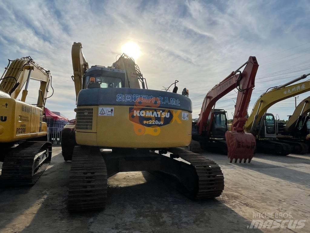Komatsu PC 228 US Paletli ekskavatörler