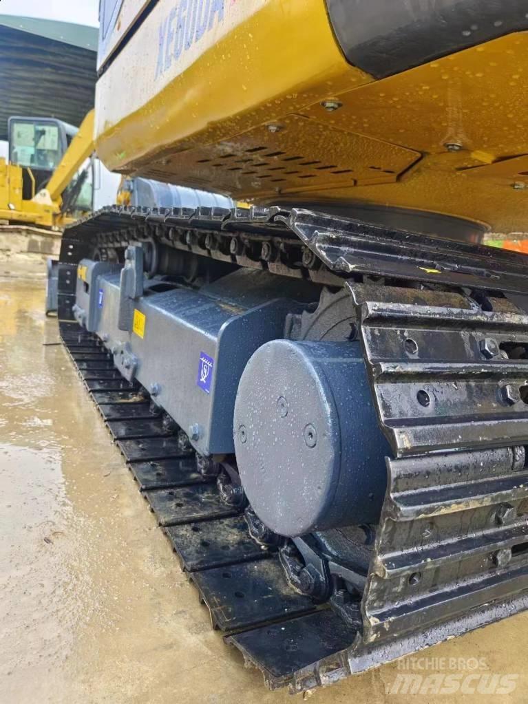 XCMG XE 60 DA Paletli ekskavatörler