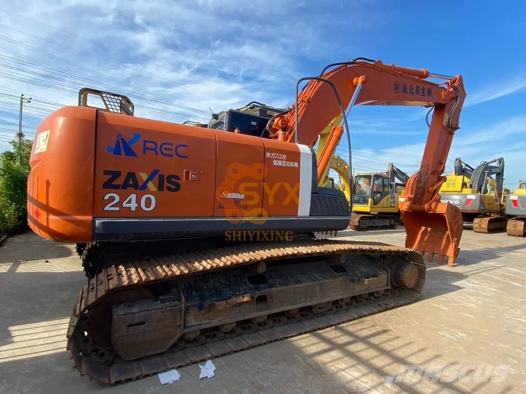 Hitachi ZX 240 Paletli ekskavatörler