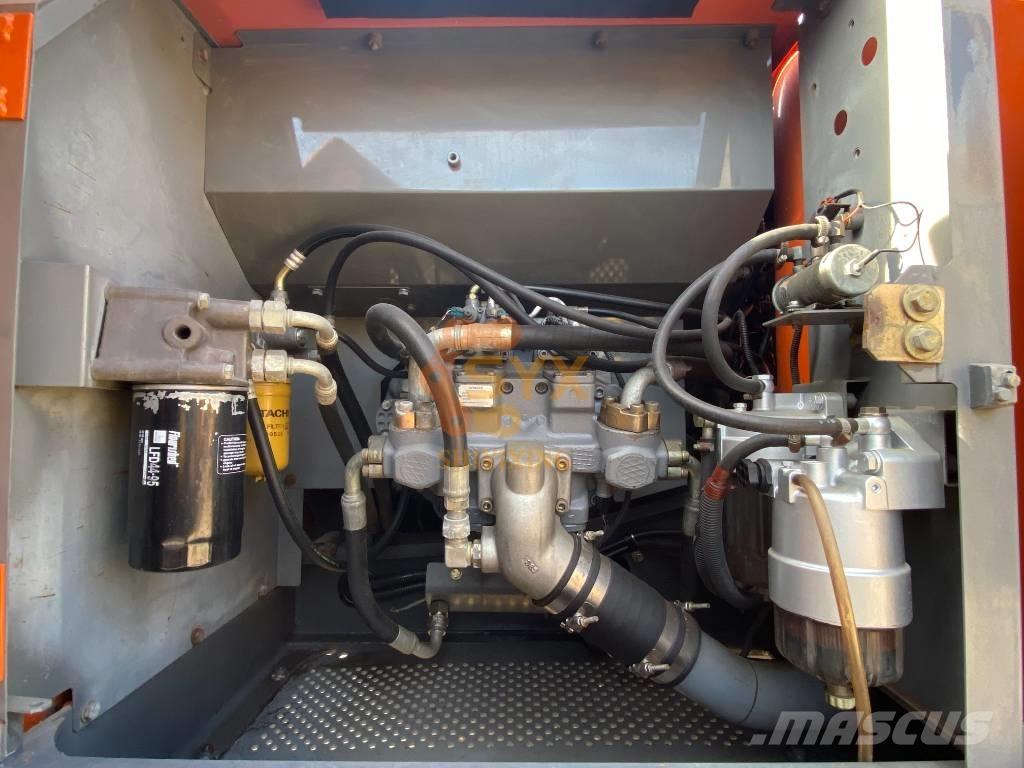 Hitachi ZX 240 Paletli ekskavatörler