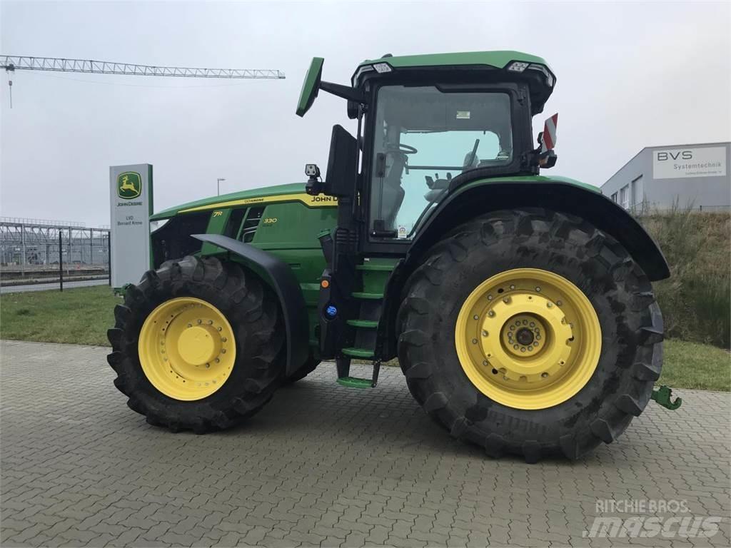 John Deere 7R 330 Traktörler