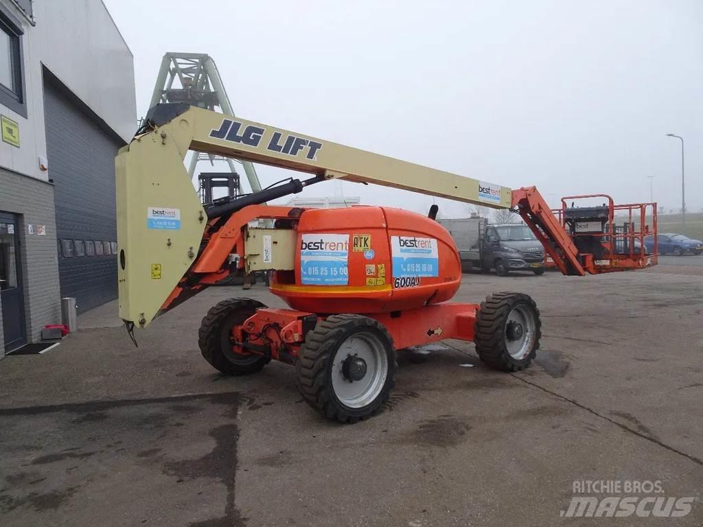JLG 600AJ Körüklü personel platformları