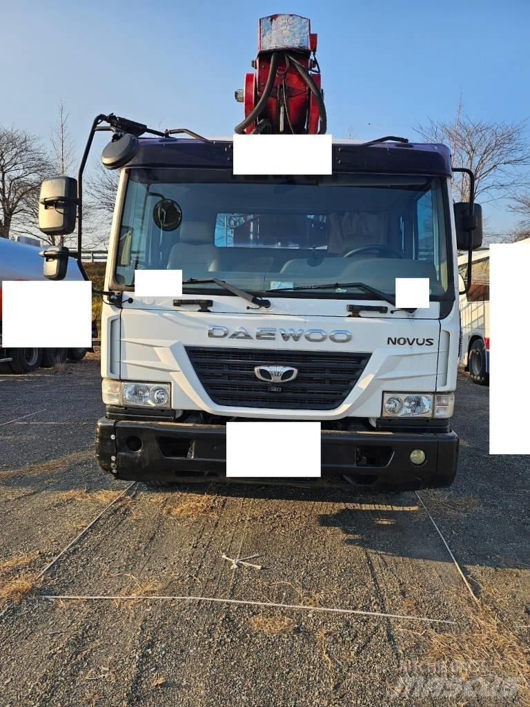 Horyong SKY450 Araç üstü platformlar