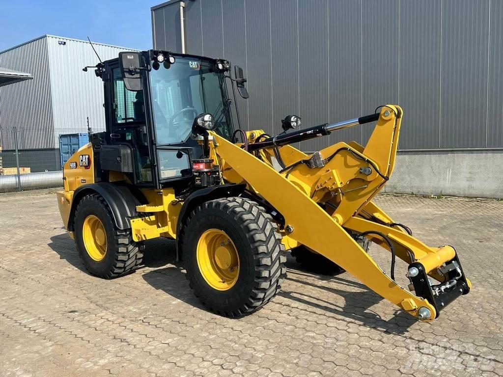 CAT 908 Tekerlekli yükleyiciler
