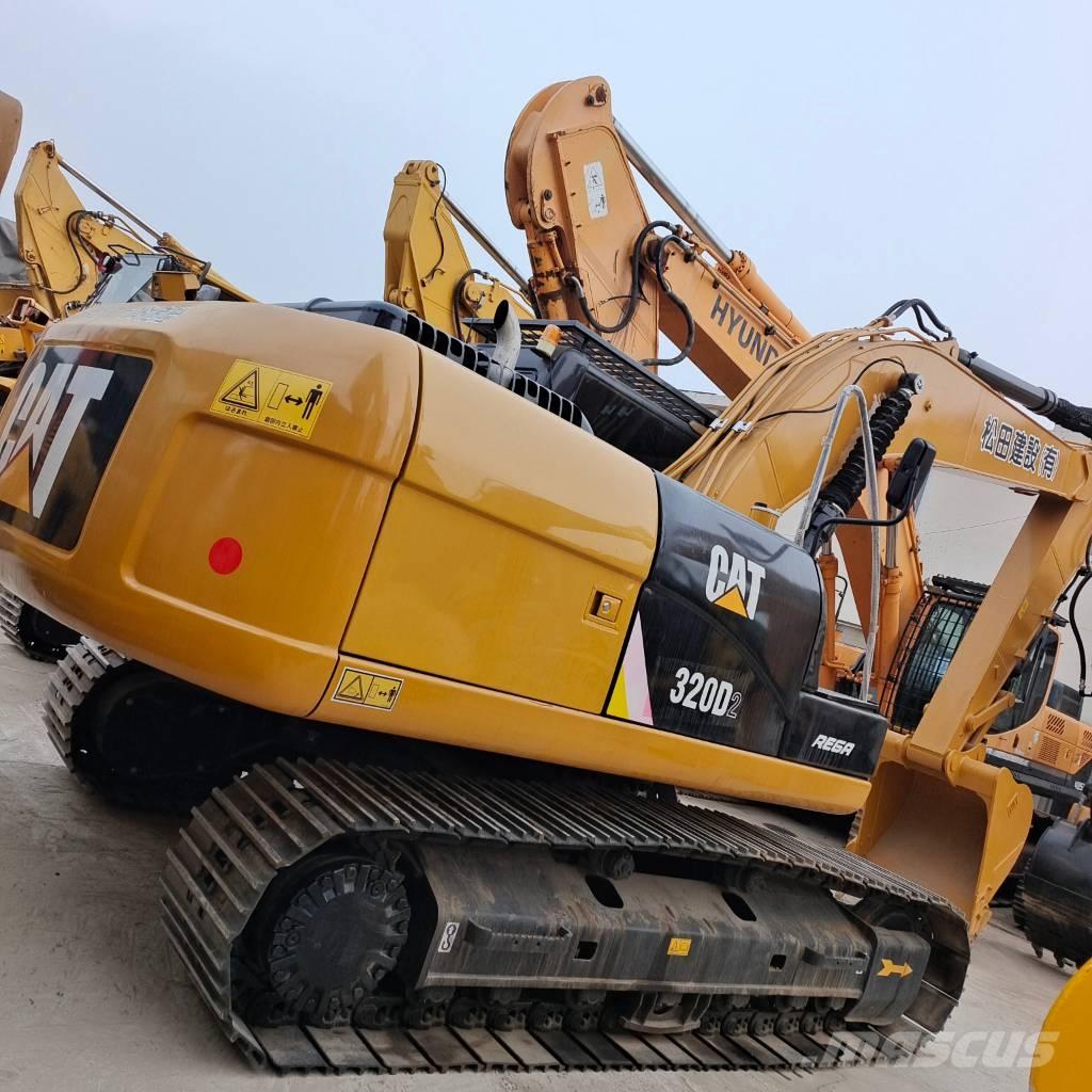 CAT 320 D L Paletli ekskavatörler