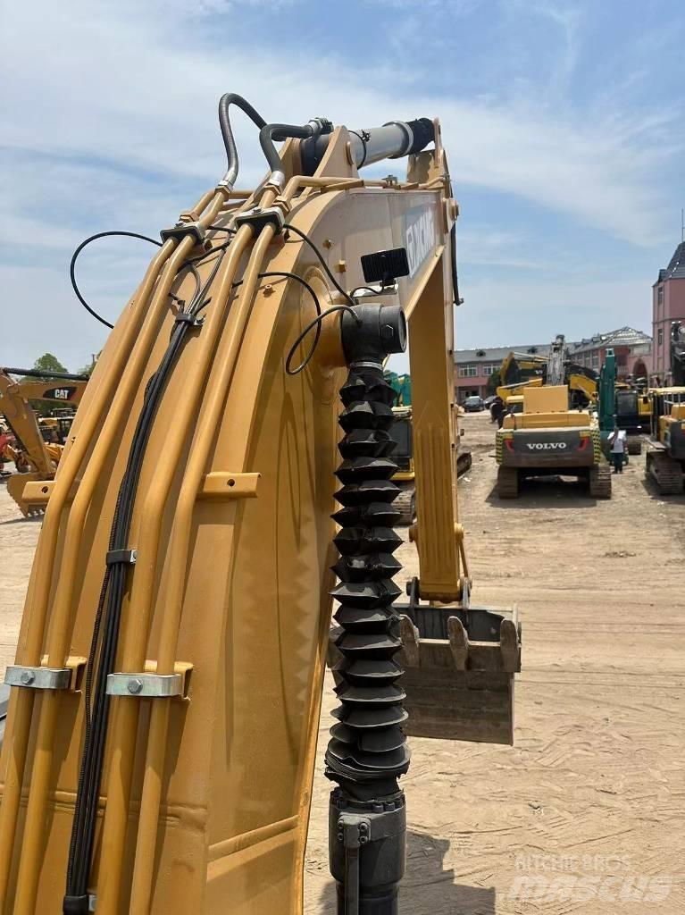 XCMG XE 215 DA Paletli ekskavatörler