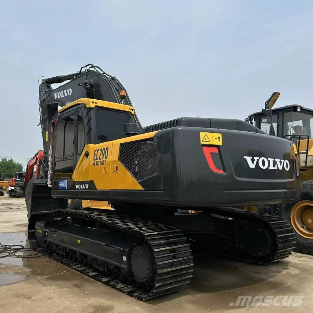 Volvo 290 Paletli ekskavatörler