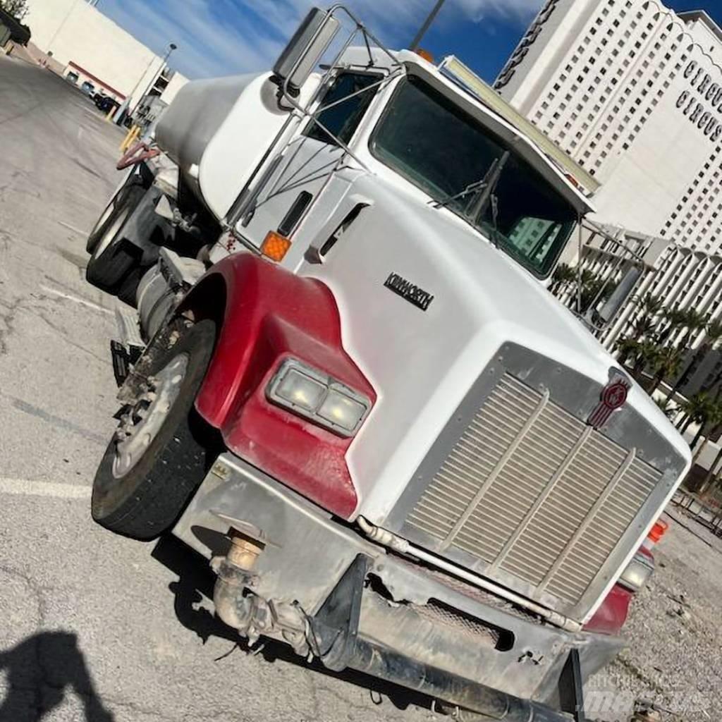 Kenworth T 800 Su tankerleri