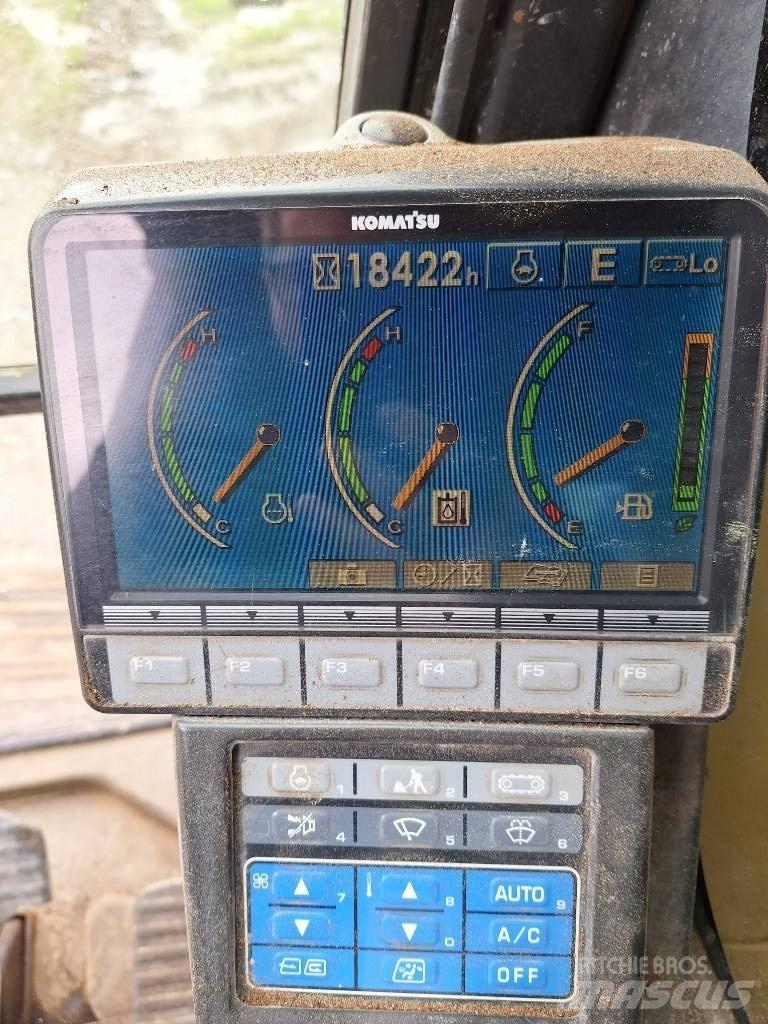 Komatsu PC 210 LC-8K Paletli ekskavatörler