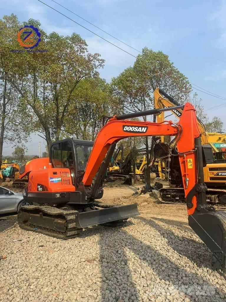 Doosan DX 60 Mini ekskavatörler, 7 tona dek