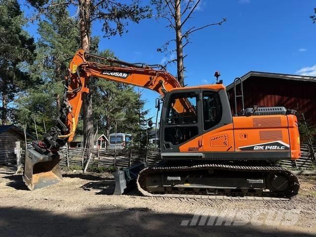 Doosan DX 140 LC Paletli ekskavatörler