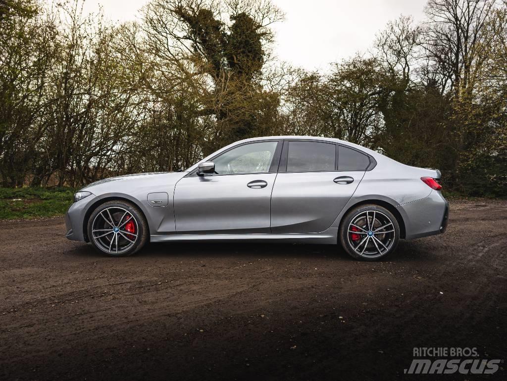 BMW 330e Otomobiller