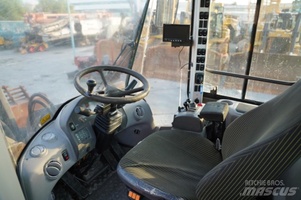Volvo L220 F Tekerlekli yükleyiciler