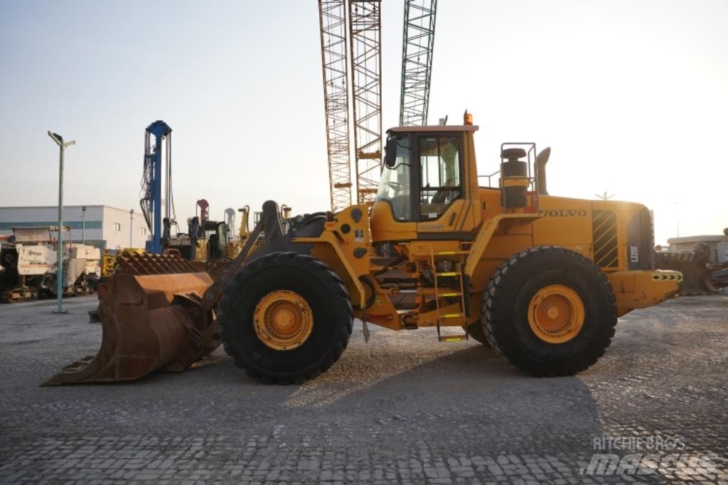 Volvo L220 F Tekerlekli yükleyiciler
