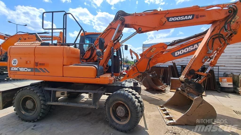 Doosan DX 160 W-3 Lastik tekerli ekskavatörler