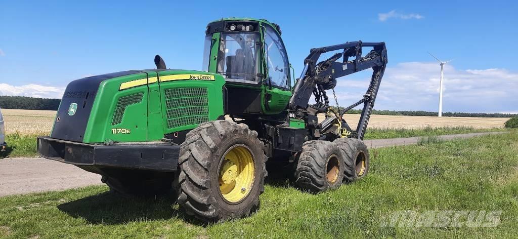 John Deere 1170 E Biçerdöverler
