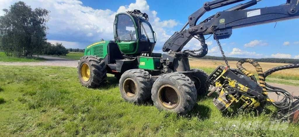 John Deere 1170 E Biçerdöverler