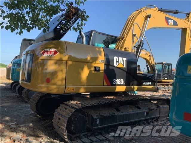 CAT 318DL Paletli ekskavatörler