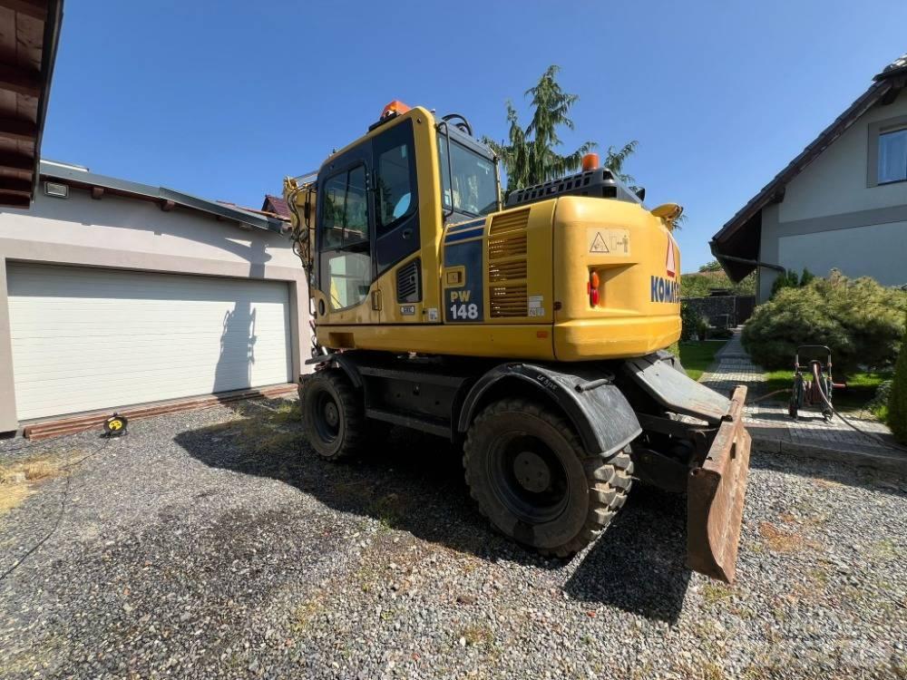 Komatsu PW 148-8 Lastik tekerli ekskavatörler