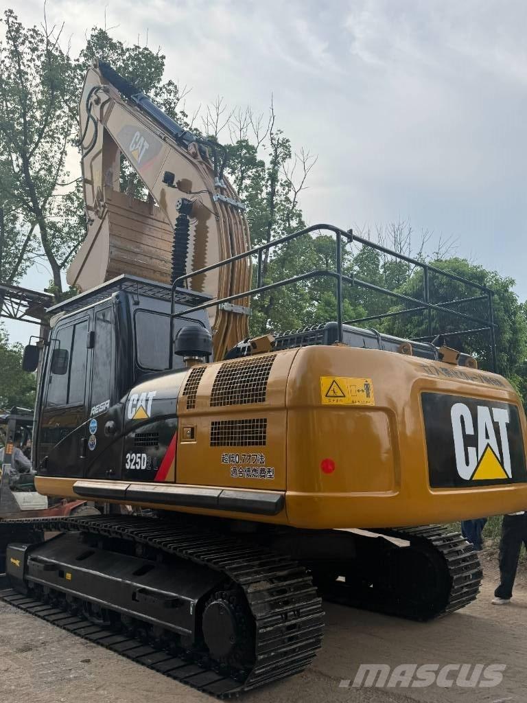 CAT CAT325D Paletli ekskavatörler