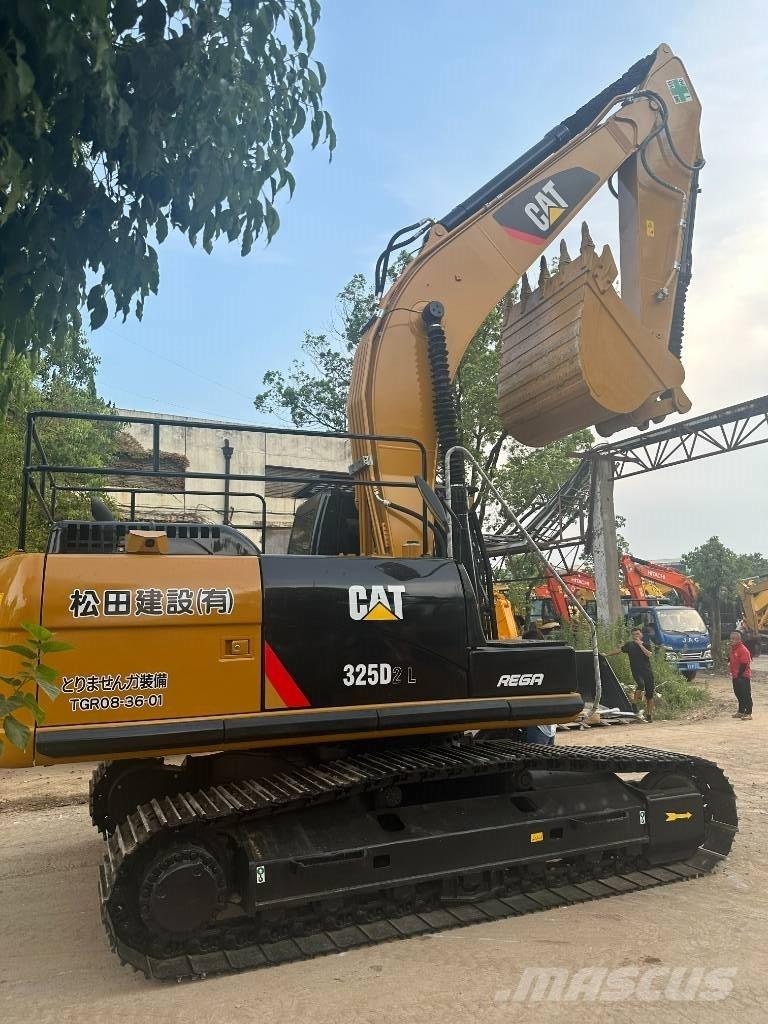 CAT CAT325D Paletli ekskavatörler