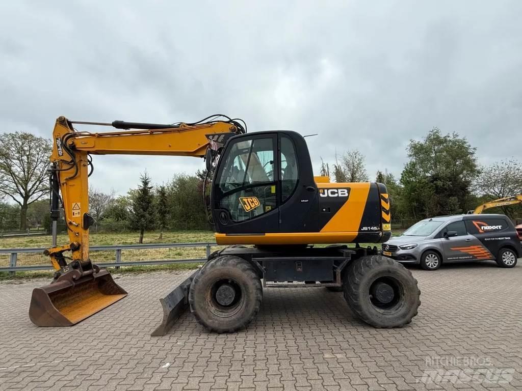 JCB JS 145W Lastik tekerli ekskavatörler