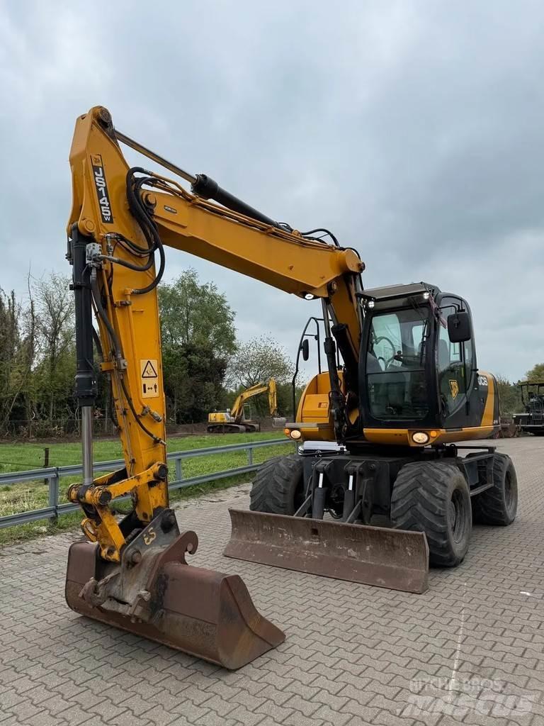JCB JS 145W Lastik tekerli ekskavatörler