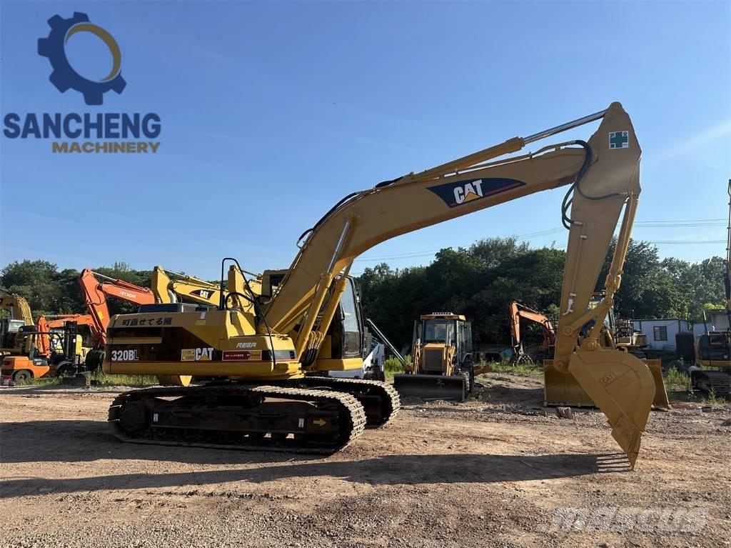 CAT 320 B L Paletli ekskavatörler