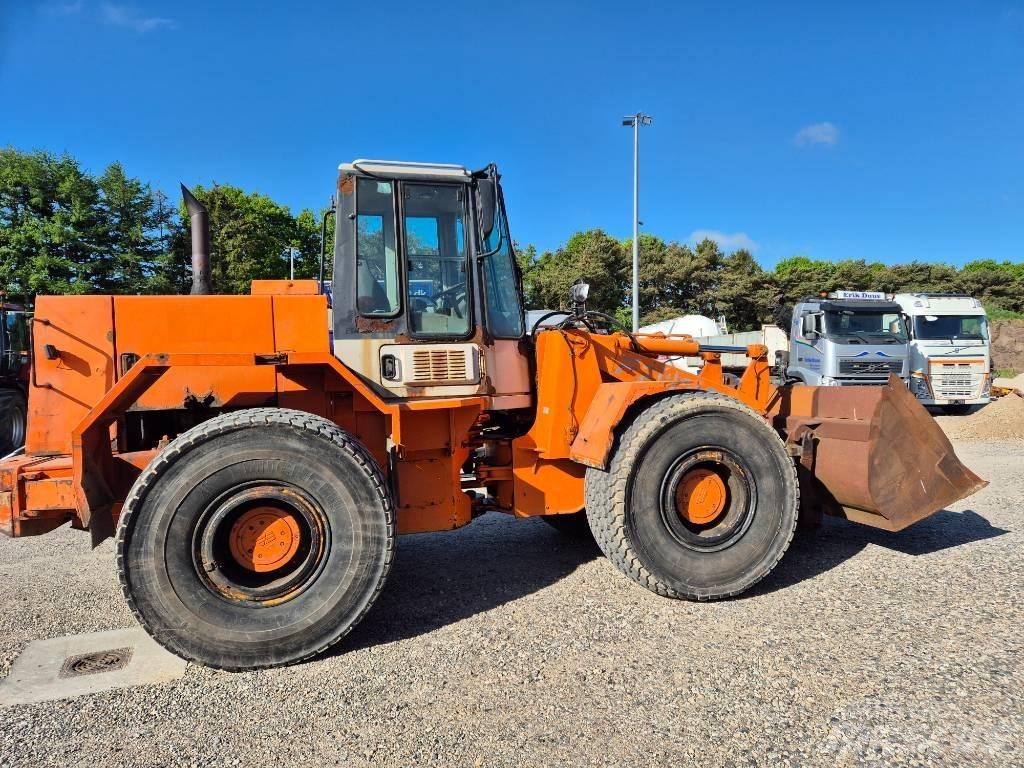 Hitachi FR 130 Tekerlekli yükleyiciler