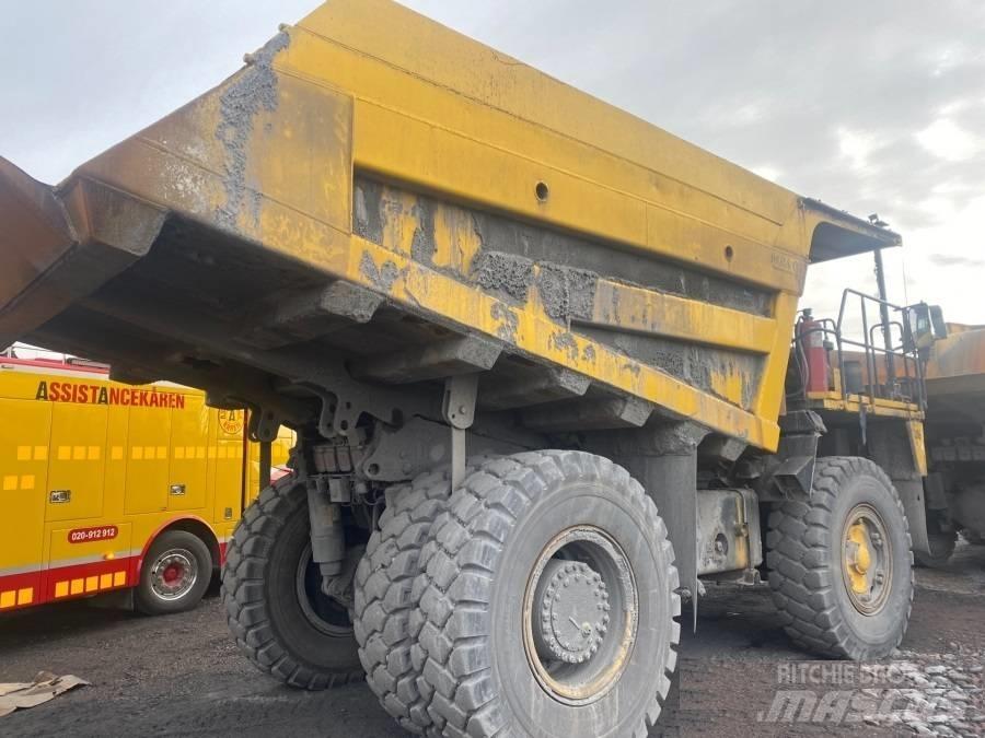 Komatsu HD405-7 Yol disi kaya kamyonu