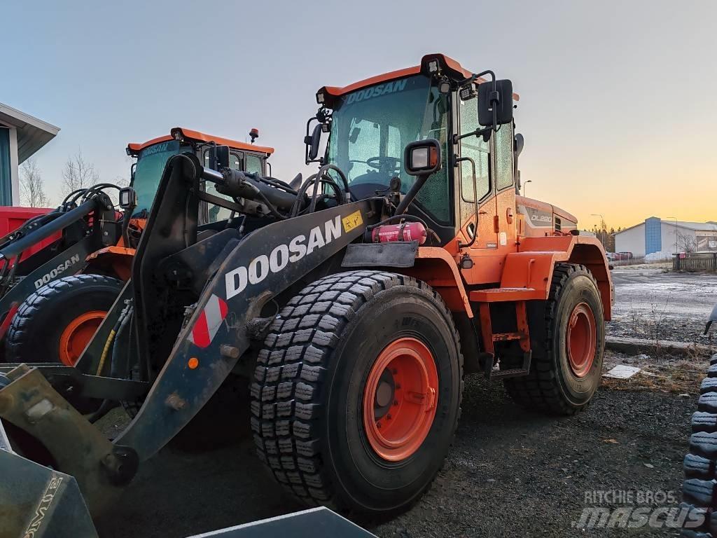 Doosan DL 220 Tekerlekli yükleyiciler