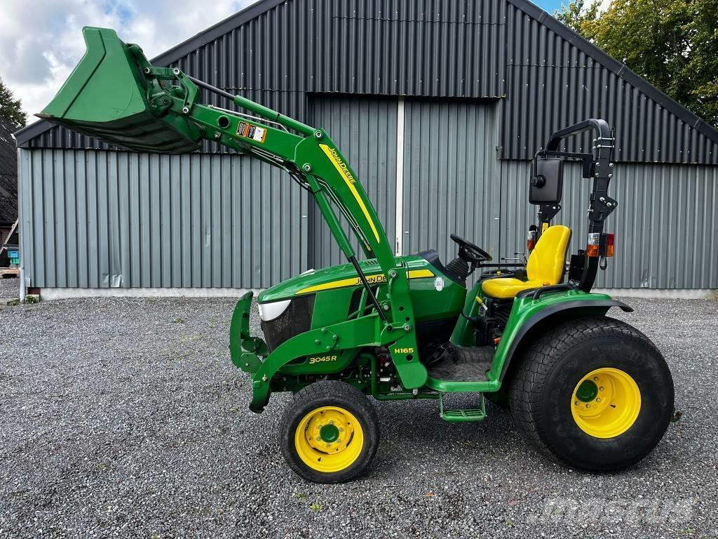 John Deere 3045 R Traktörler