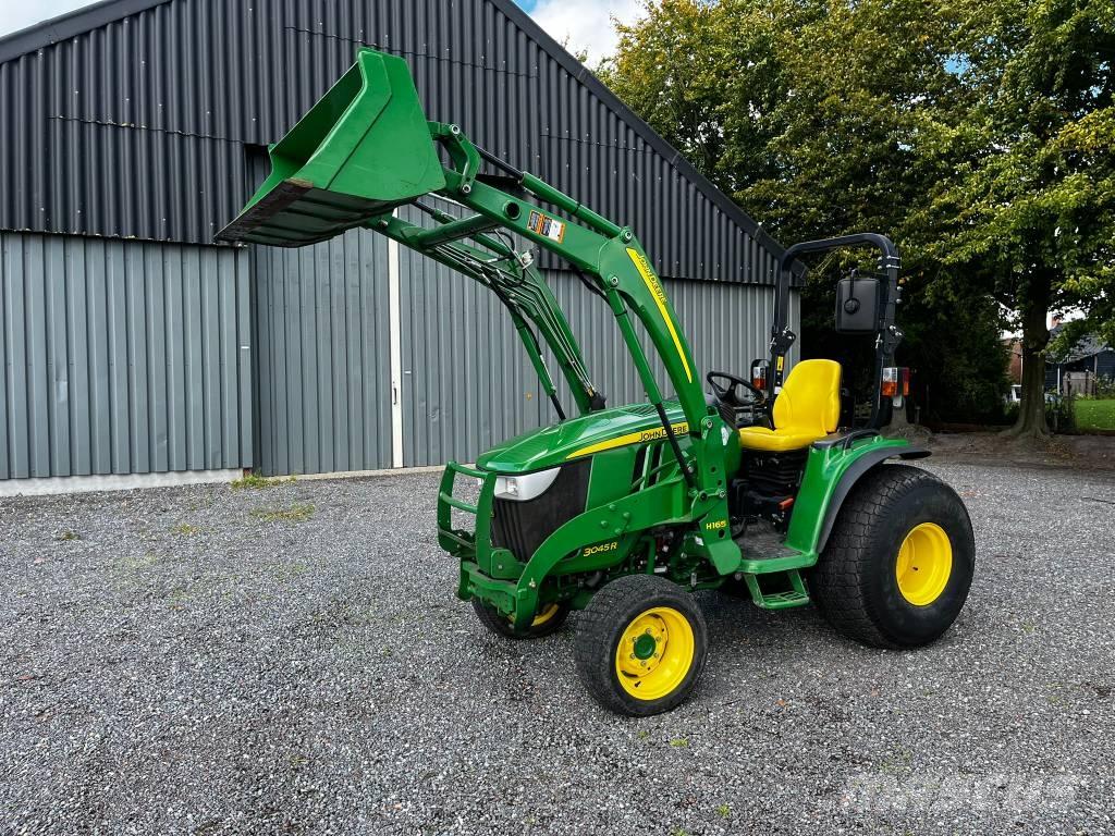 John Deere 3045 R Traktörler