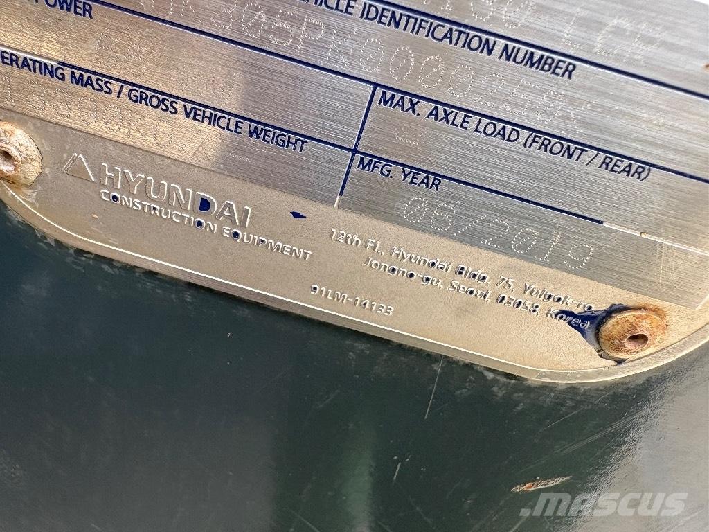 Hyundai HX 130 Paletli ekskavatörler