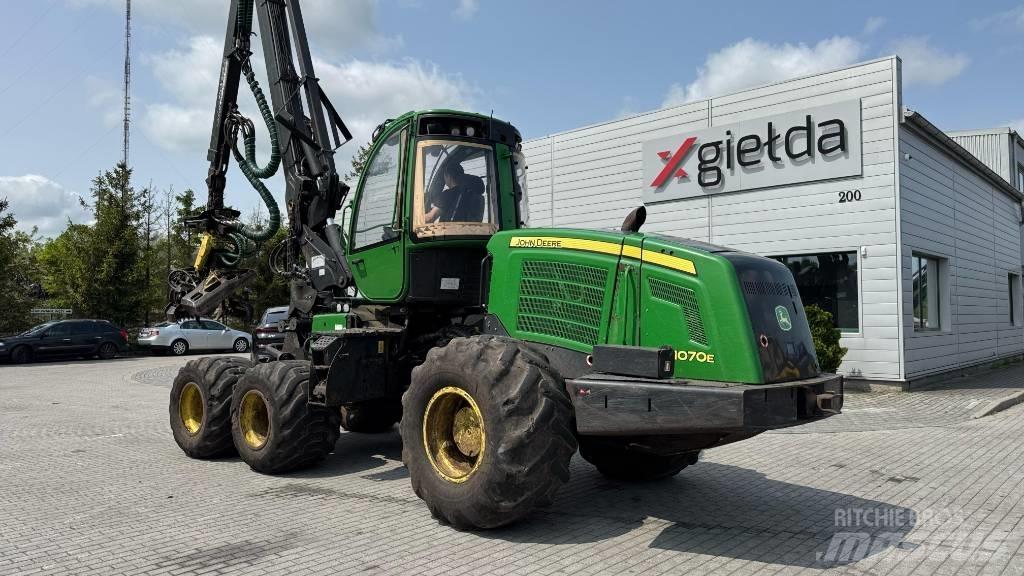 John Deere 1070 E Biçerdöverler