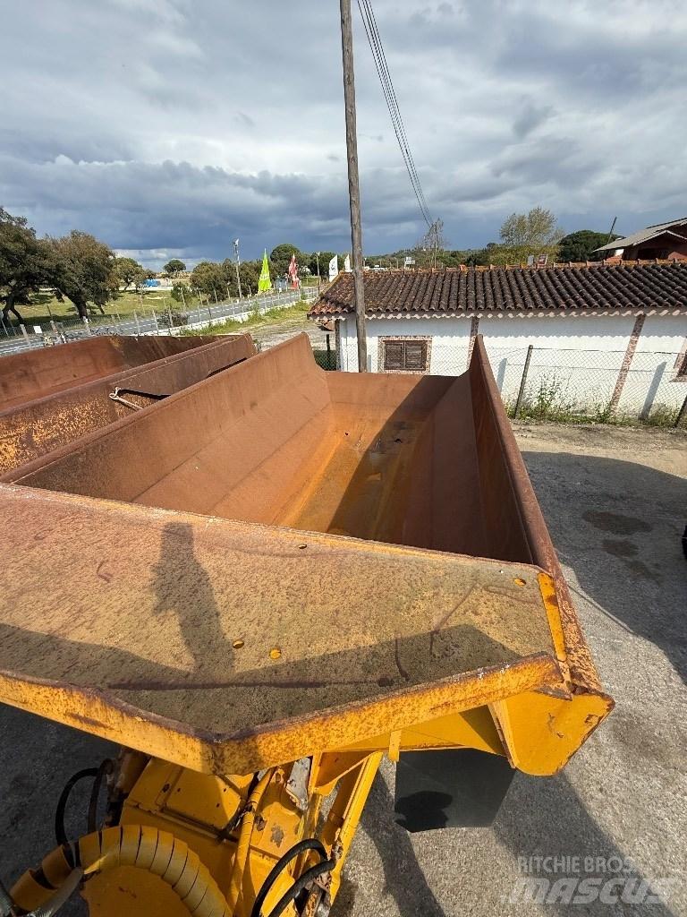 Volvo A25D Belden kirma kaya kamyonu