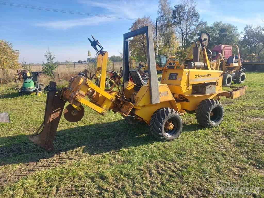 CASE Davis DH5 Diger